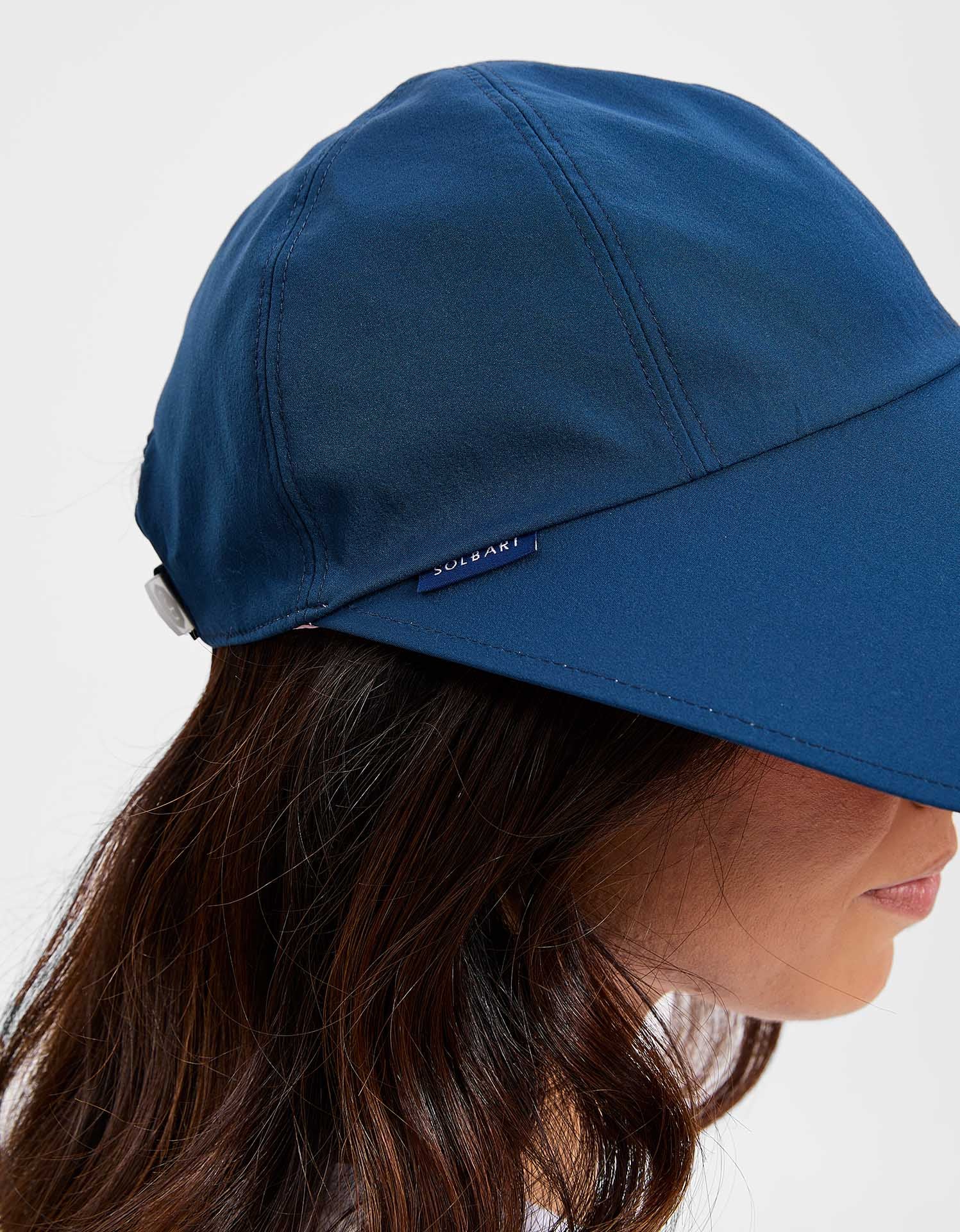 Sailor Blue / Light Pink